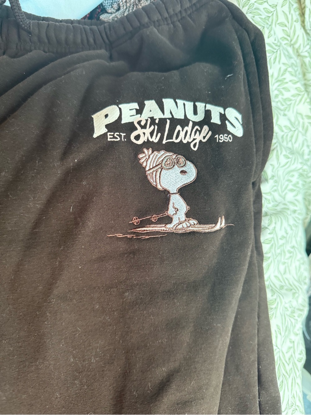 Peanuts Ski Lodge  Bottoms